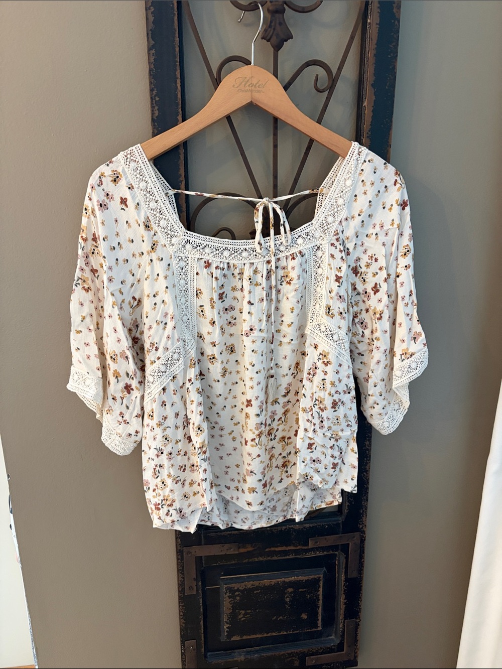 lovestitch Cream Floral Lace-Trim Peasant Blouse